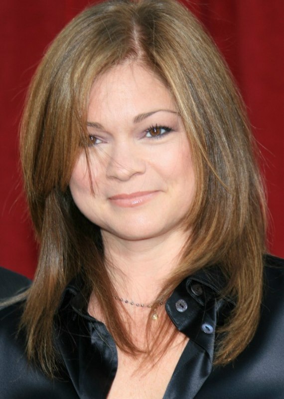 Valerie Bertinelli | Mid-length haircut for an over 40 years old woman