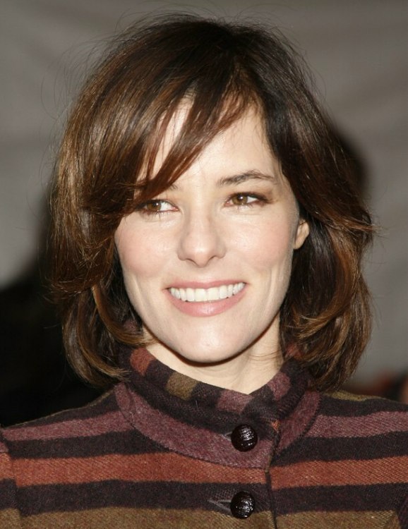 Parker Posey  Self fixer and easy to do medium length 