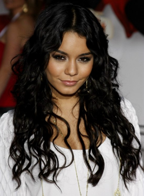 Vanessa Hudgens | Long wavy hairstyle with gypsy elements