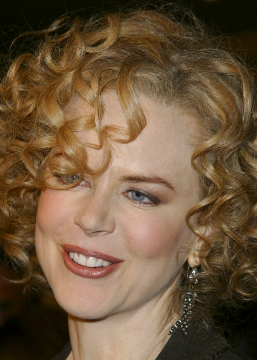 Nicole Kidman with short curly hair  Shirley Temple look