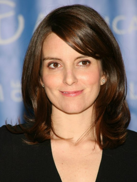 Tina Fey  Sleek medium long hairstyle for a cosmopolite look