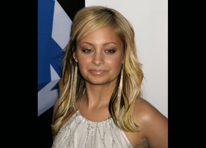 Long layered hairstyle - Nicole Richie