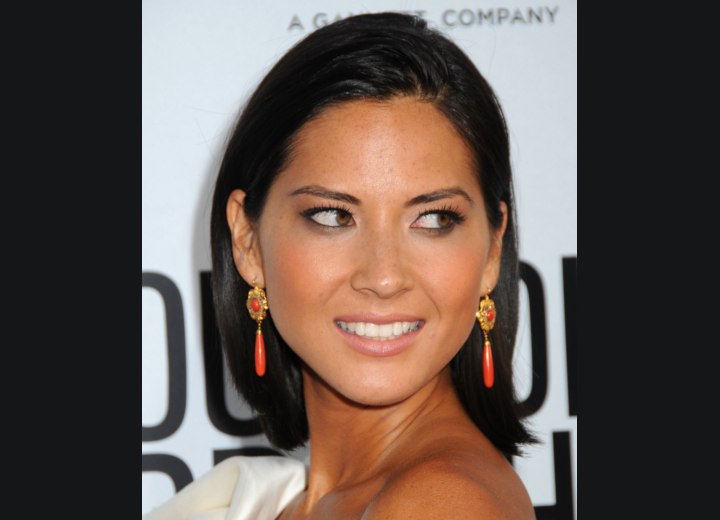 Sleek above the shoulders hairstyle - Olivia Munn