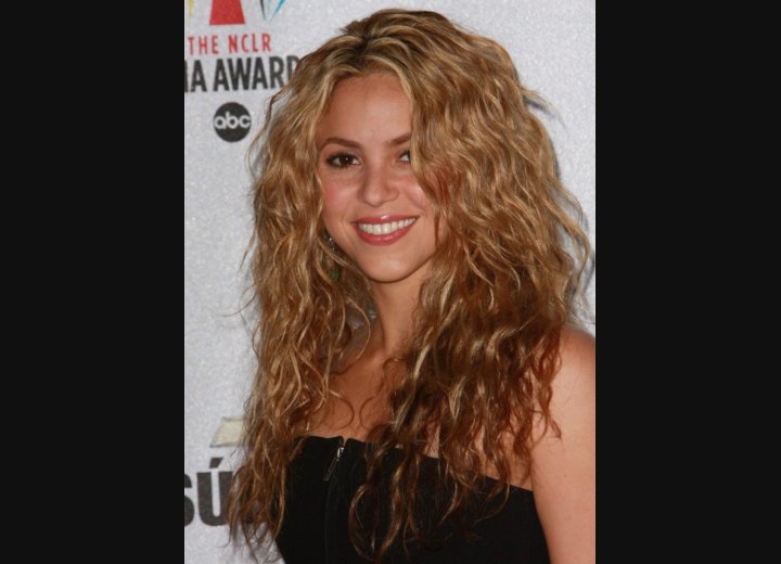 Shakira's naturally flowing hair