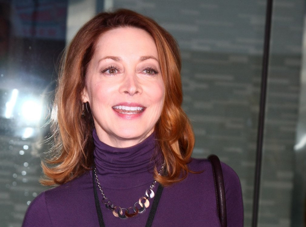 Female or Women Celebrity Hairstyles: Sharon Lawrence