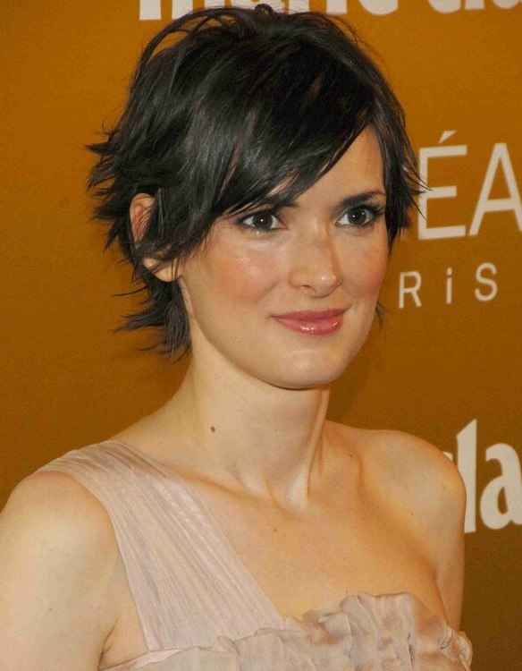 Winona Ryder Got Beat Up in School For Wearing Boys Clothes