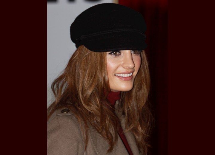 Stana Katic - Long hair with natural wave