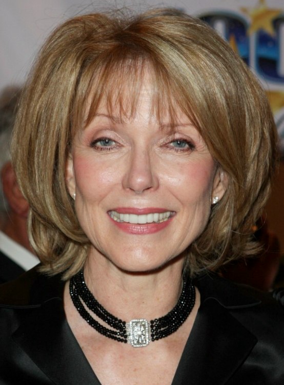 Susan Blakely  Medium length hair that curves around the chin