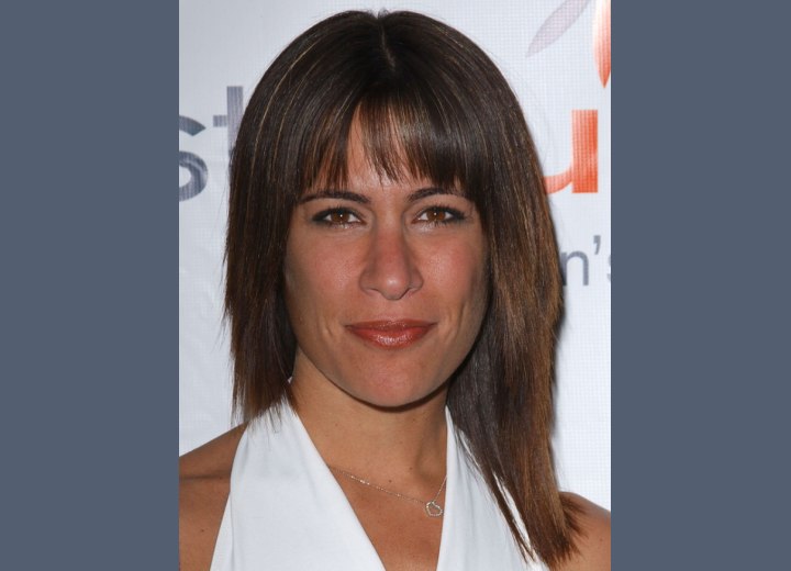 Smooth medium-length hairstyle - Vanessa Parise