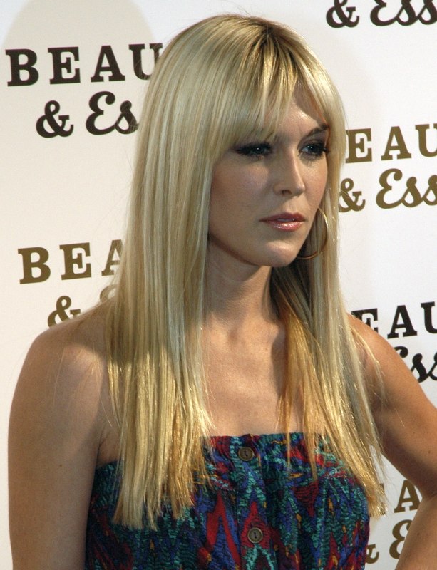 Tinsley Mortimer with very long naturally straight hair 