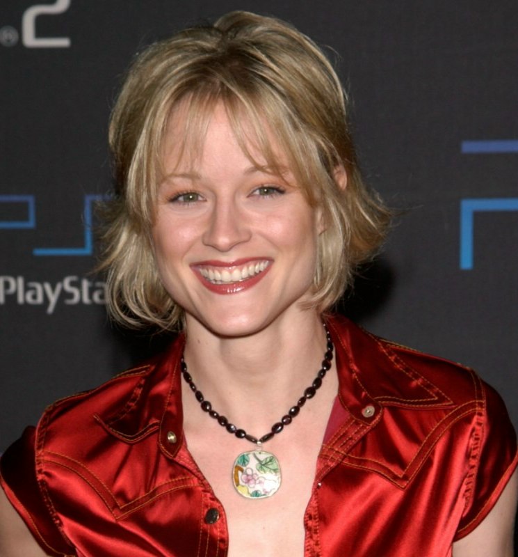 Teri Polo  Young, short and refreshing above the collar 