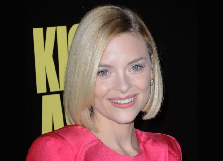 Jaime King with her hair cut short in a bob