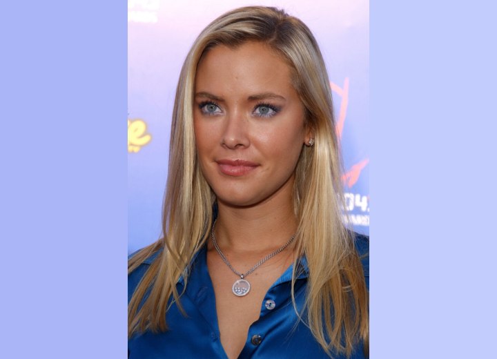 Kristanna Loken's hair for a fresh and youthful look