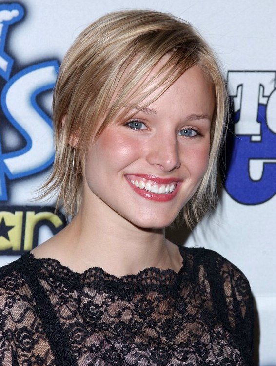 Kristen Bell with her fine hair in a cute short haircut