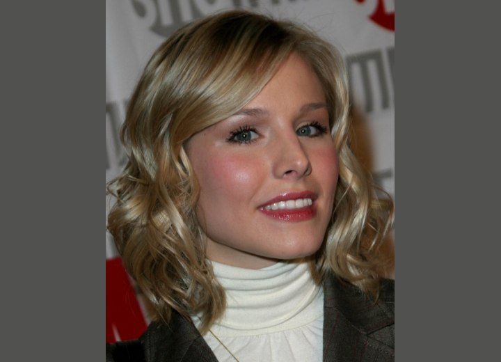 Kristen Bell's hair and turtleneck for a preppy look