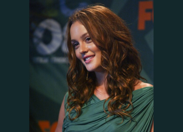 Leighton Meester wearing her hair long with ringlets