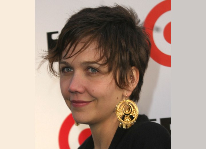 Side view of Maggie Gyllenhaal's short hair