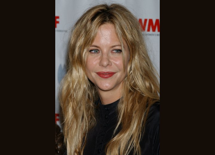 Meg Ryan's long hair with crunching