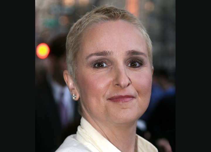 Melisa Etheridge - Very short hairstyle with a tapered back