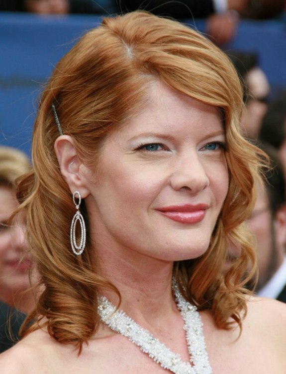 Michelle Stafford's festive hairstyle with spiral curls