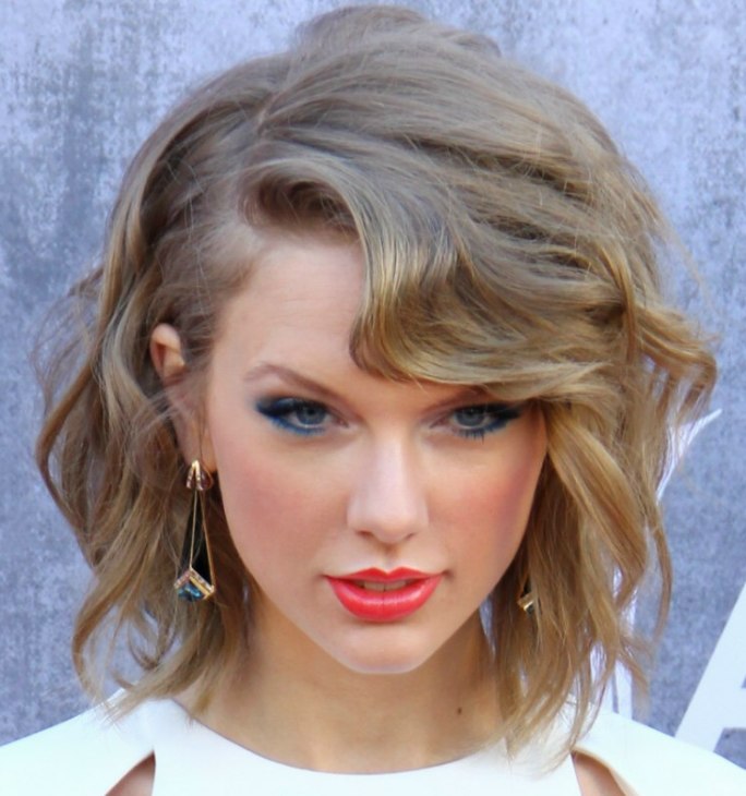 Taylor Swift Wearing Her Hair In A New Short Style Angled Bob