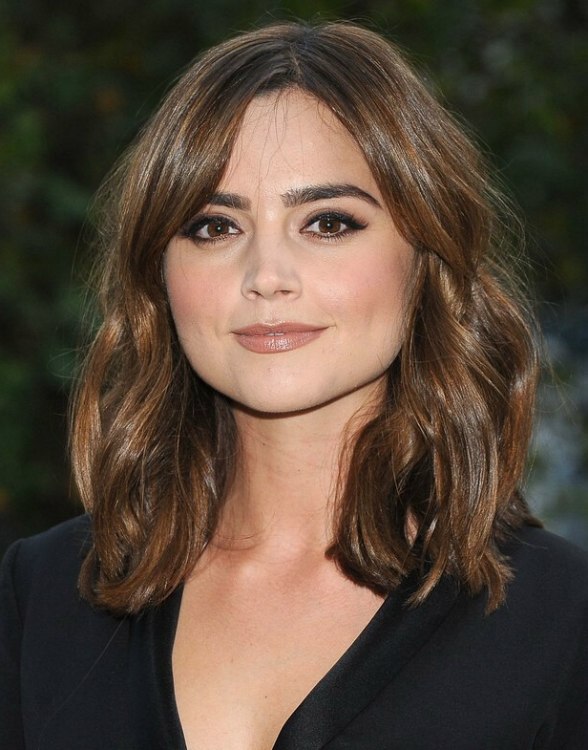 Jenna Coleman  Easy shoulder-length hair with loose waves