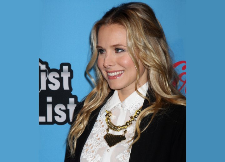 Kristen Bell - Long wavy hairstyle