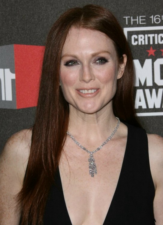 Julianne Moore's Sleek Red Hair.