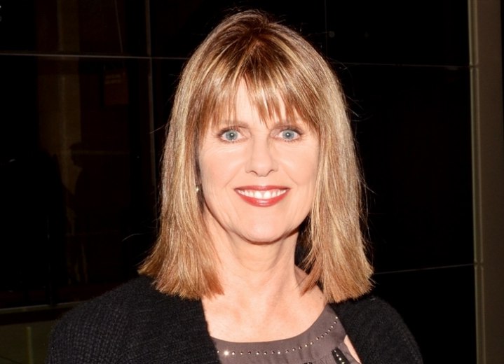 Pam Dawber's rejuvenating hairstyle with bangs
