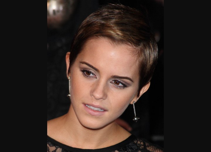 Pixie cut with side Bangs - Emma Watson