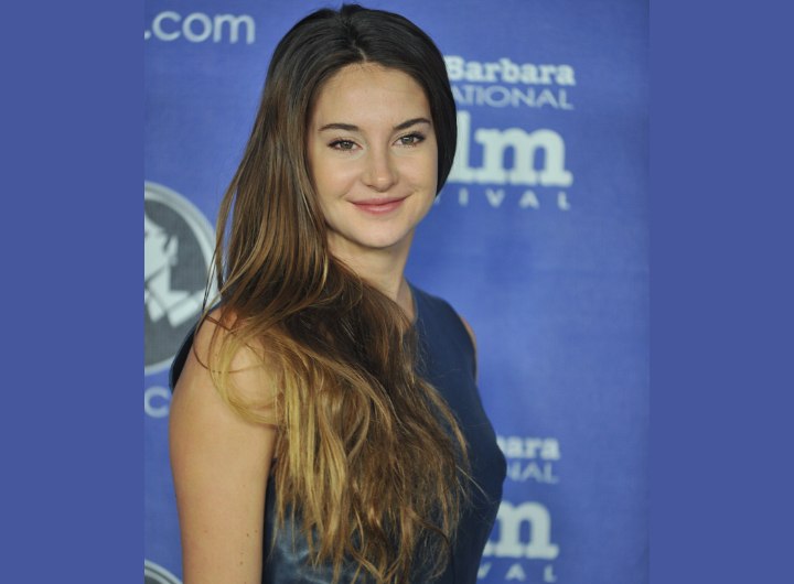 Shailene Woodley with long and very thick hair