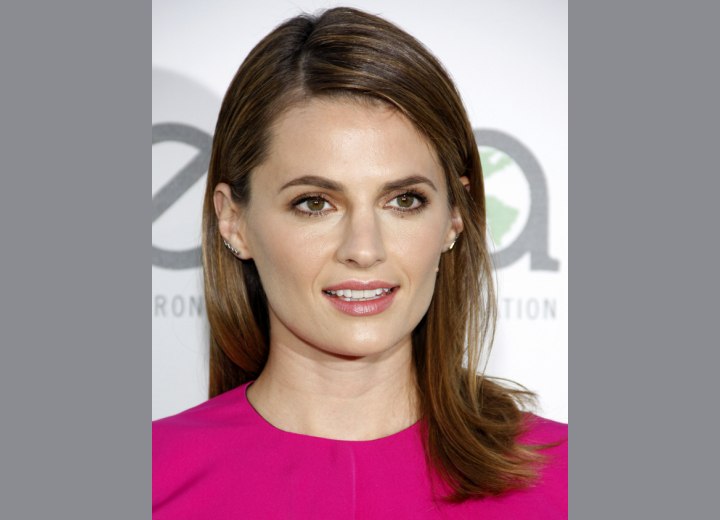 Stana Katic - Long hairstyle with flipped ends