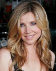 Sarah Chalke's long hair with waves