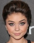 Sarah Hyland with side parted hair