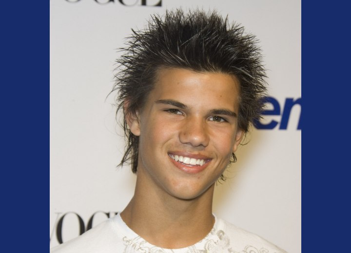 Taylor Lautner hair  Heavily layered and spiked men's haircut