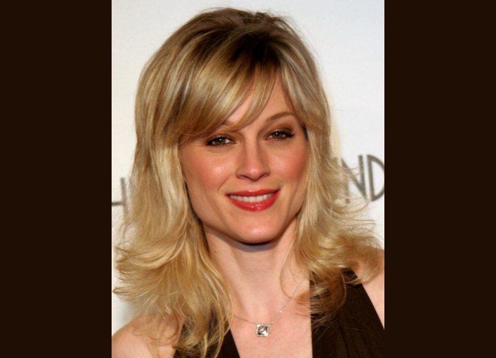 Teri Polo - Hairstyle for bouncy hair