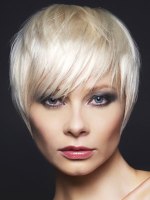 platinblonde Haarschnitt