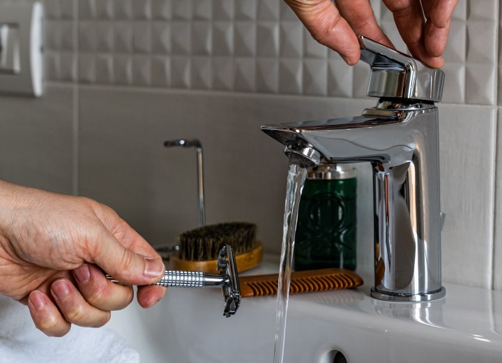 Toca con agua corriente