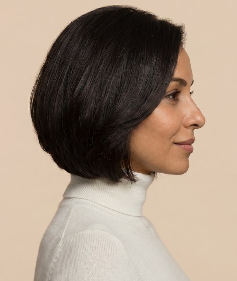 Corte de cabello pulido a la mitad del cuello - Vista lateral