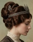 Peinado de los años 1910 con tiara