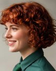 Bob rizado para cabello pelirrojo