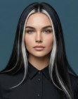 Cabello negro con reflejos blancos