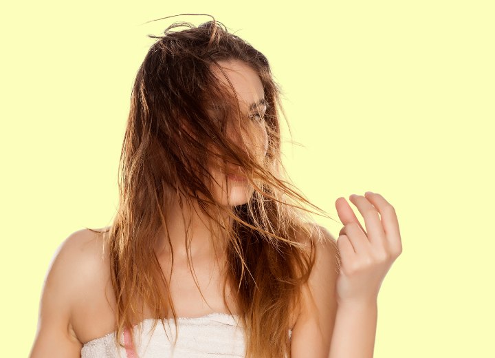 Mujer con cabello fino