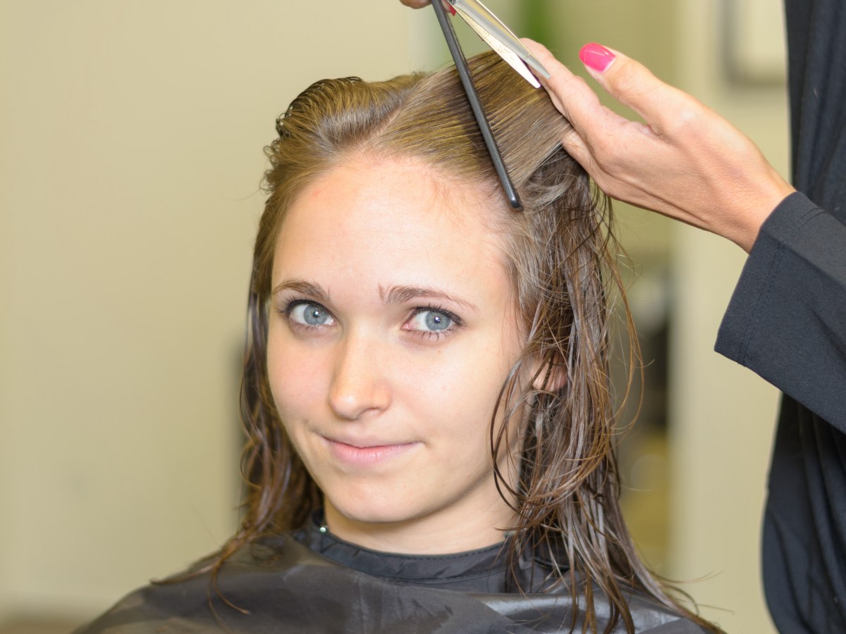 Oiled haircut technique, using hair-friendly oils for cutting hair