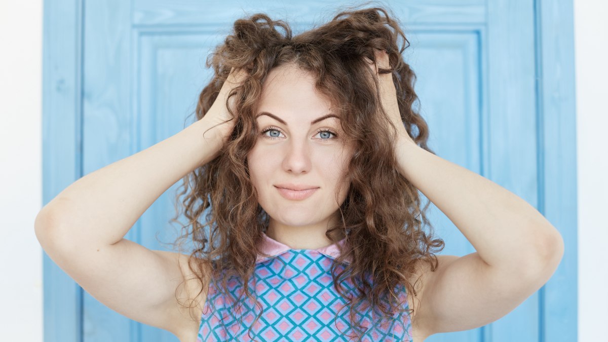 How to repair oily curly hair and what you can do without using conditioner