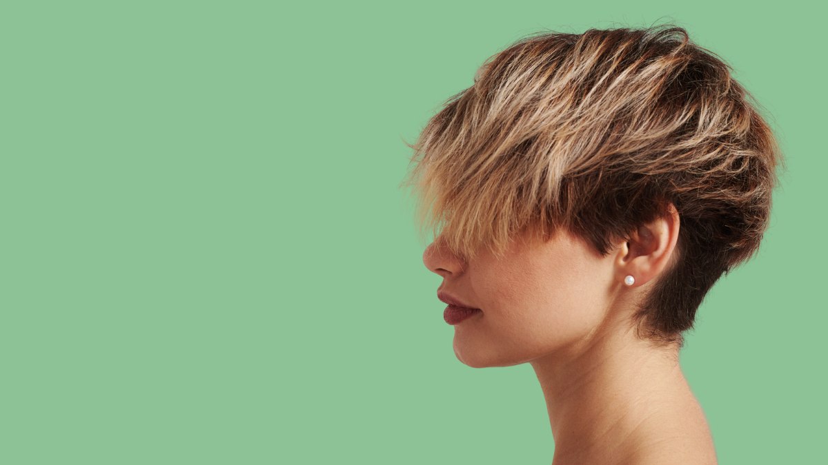 How long does it take to highlight short hair?