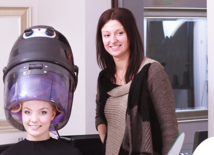 Bonnet hair dryer