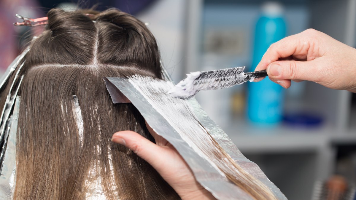 How to foil the entire head with 2 hair colors
