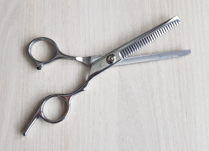 Thinning shears