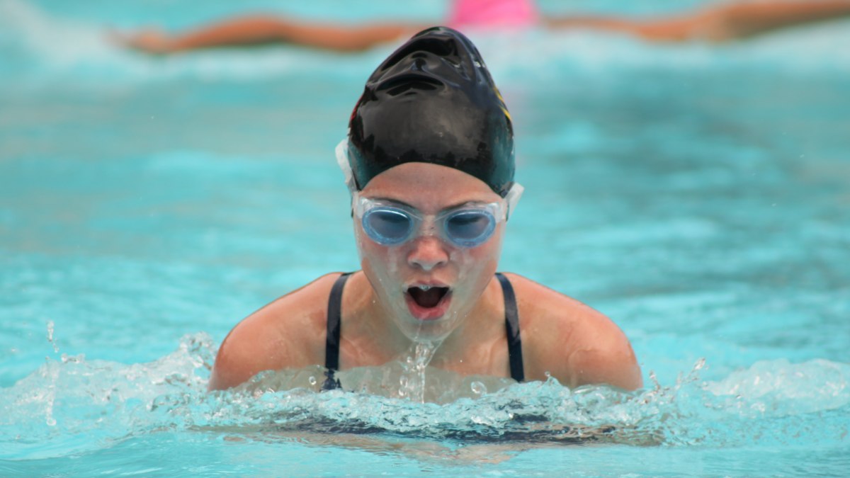 Black Hair Turning Brown Because Of Swimming In Chlorinated Water